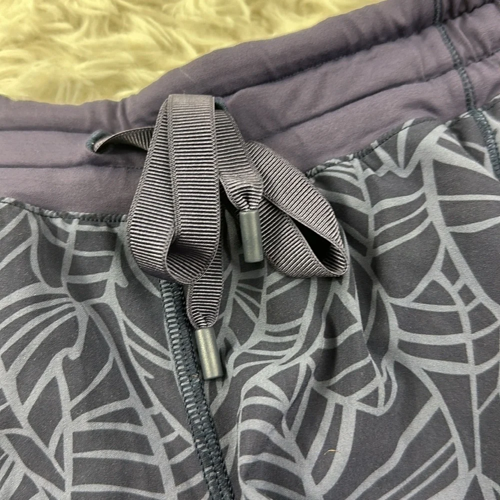 Lululemon Hotty Hot Short Pretty Palm Cadet Greyvy / Cadet Blue